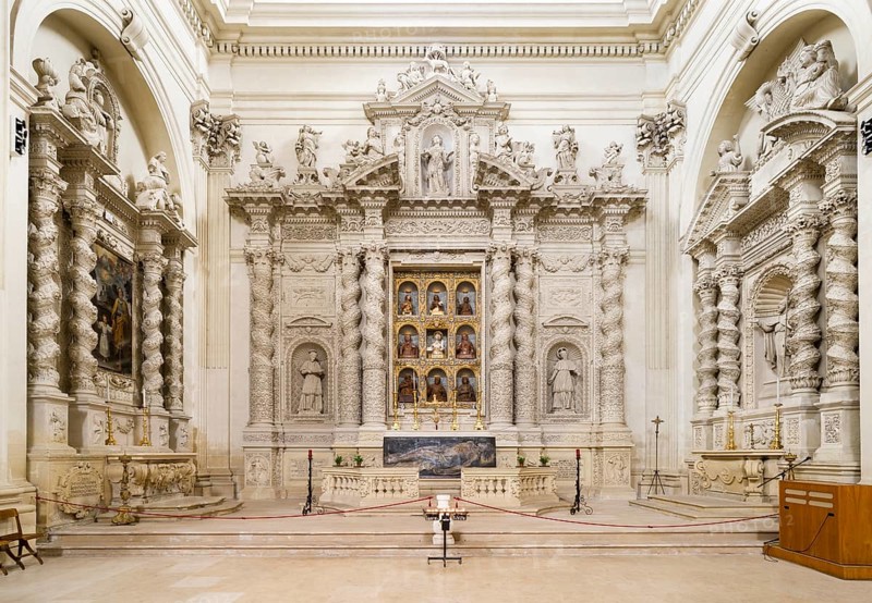 The Altare degli Angeli Custodi altar