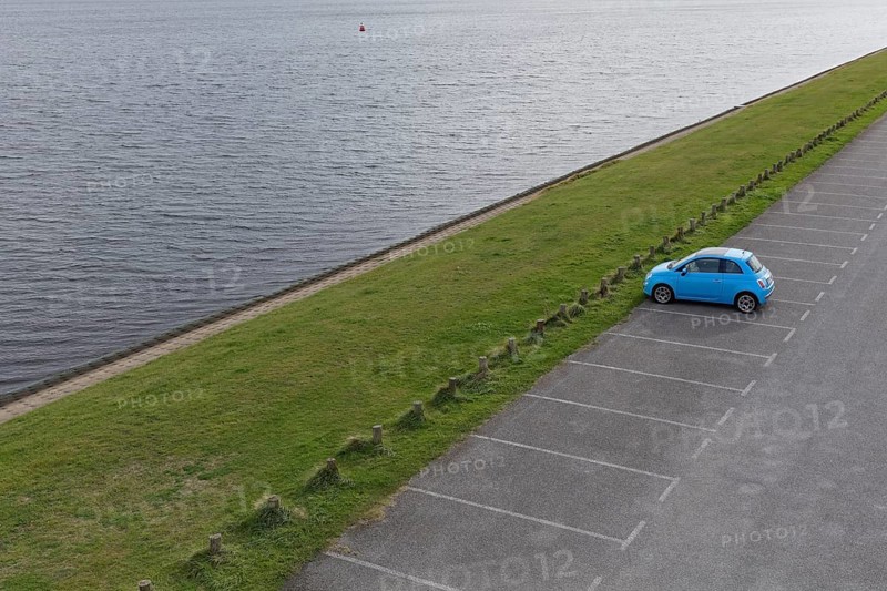 Solitary car