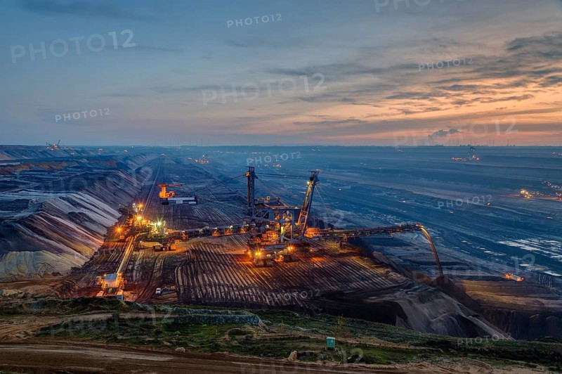 Stacker in the Garzweiler open pit in the blue hour