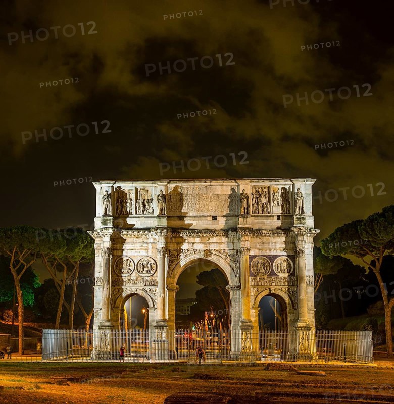 Arch of Constantine at night