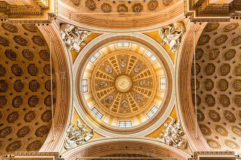 Crossing with dome
