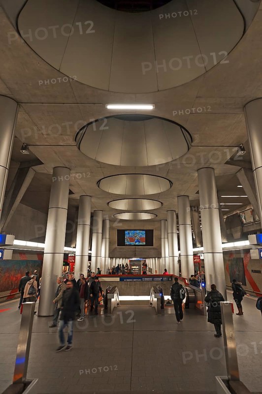 Metro station Am Plarrer