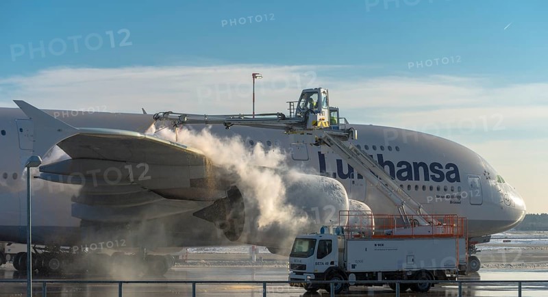 Lufthansa Airbus A380-841 during deicing at Frankfurt Airport