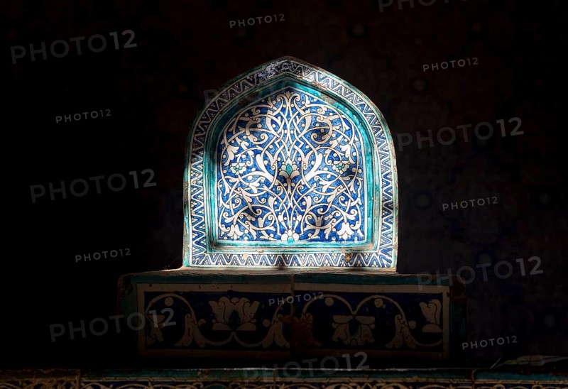 Tiled tomb at Mausoleum of Makhmud Pakhlavan