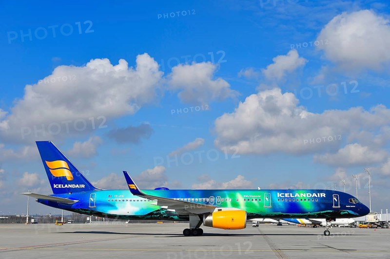 Icelandair special paint job Hekla Aurora B757-200 at Munich Airport