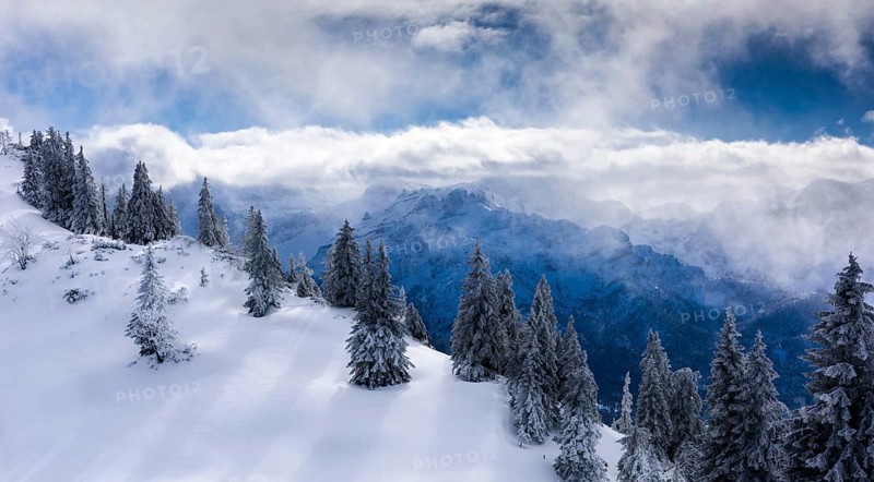View from Kasberg into the misty valley