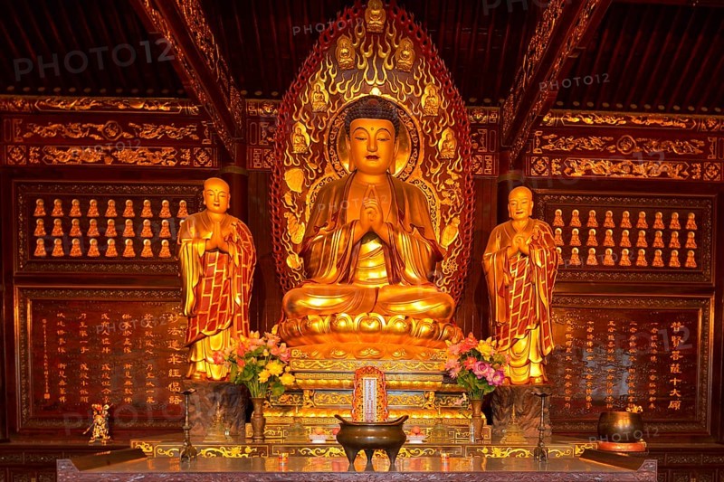 Golden Buddha statue and relics inside the Giant Wild Goose Pagoda