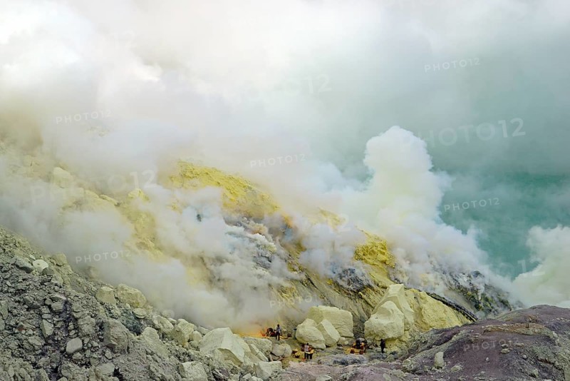 Workers mining sulphur at the Ijen volcano
