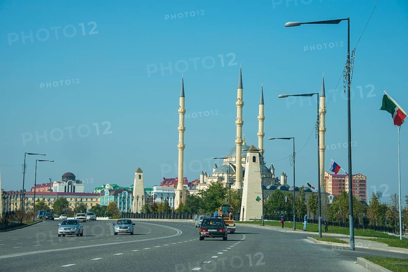 Highway and Akhmad Kadyrov Mosque