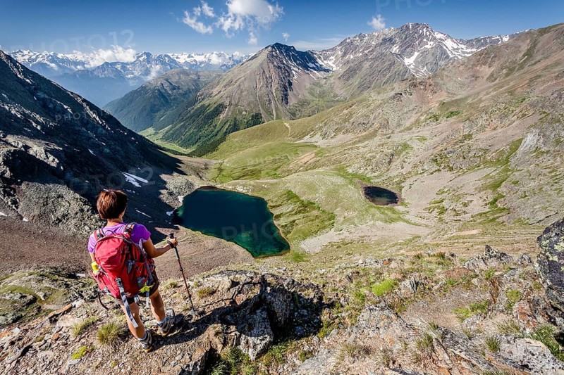 Mountaineers during the ascent on the Kortscher Schafsberg in Schnals