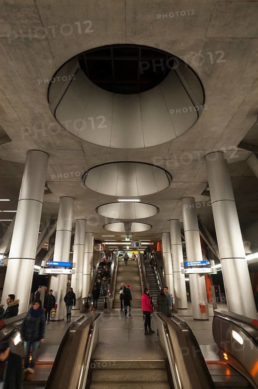 Metro station Am Plarrer