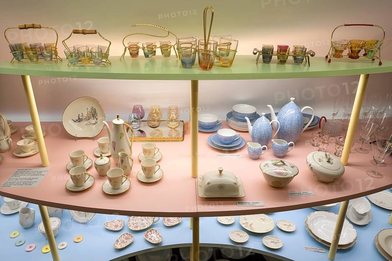 Tableware from the 1950s