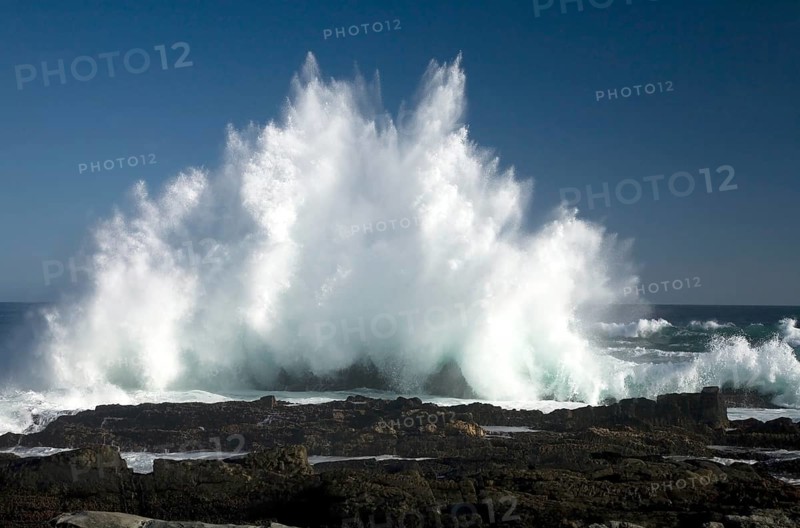 Big waves in the Tsitsikamma National Park