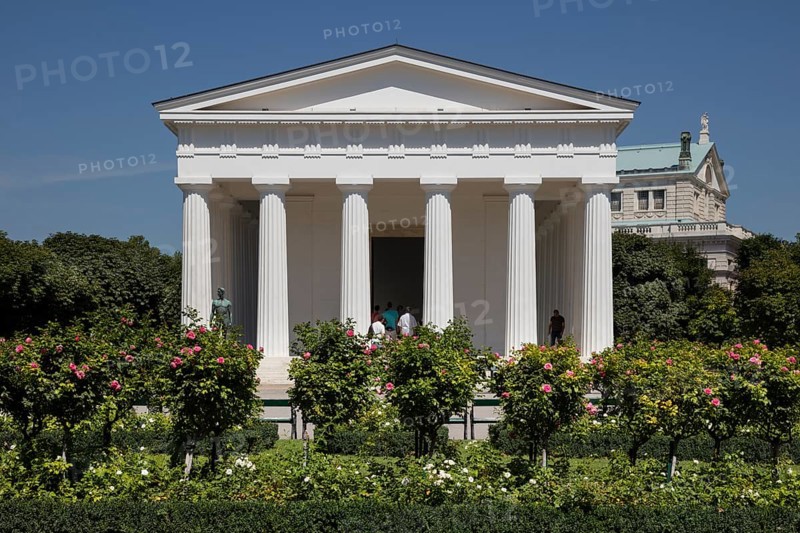 Theseustempel at Volksgarten