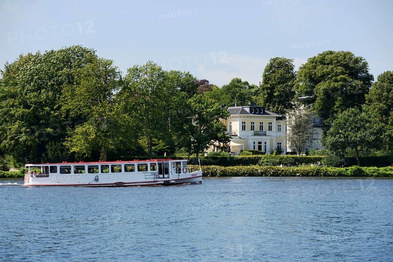Alster river steamer on the Aussenalster or Outer Alster Lake
