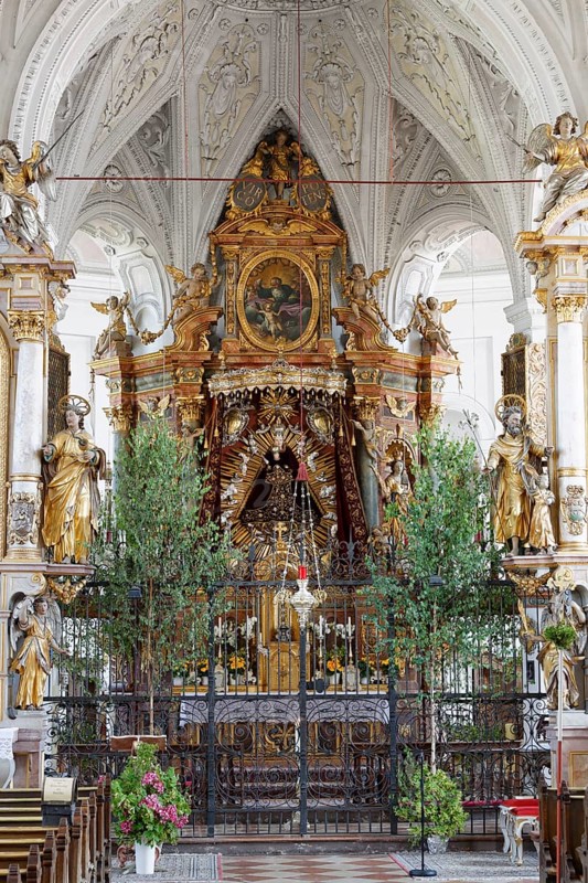 High altar by Hans Schon the Elder