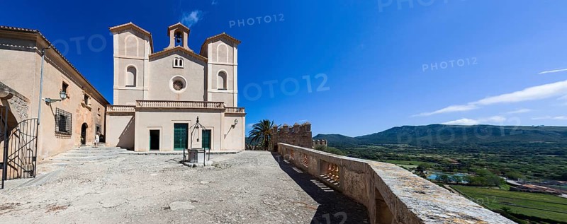 Castle or fortress of Arta with the pilgrimage church of Santuari de Sant Salvador