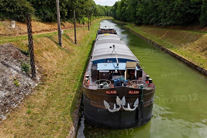 Canal of Saint-Quentin near Bellenglise