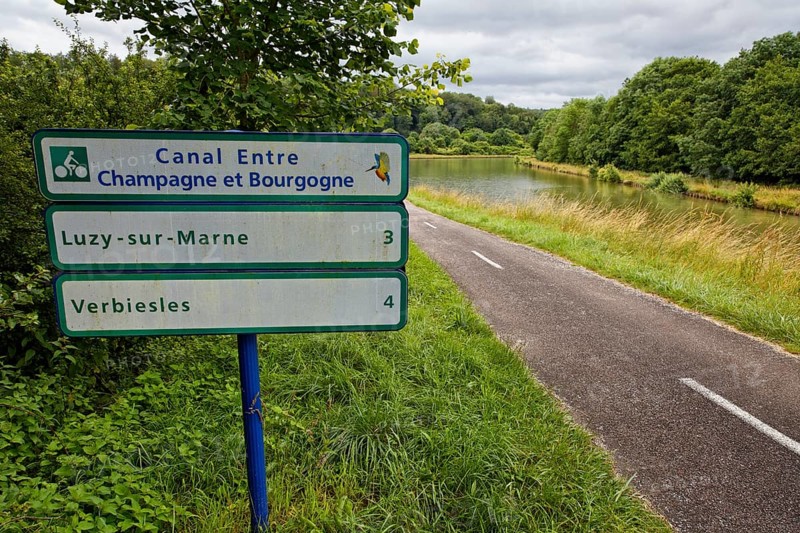 Champagne-Burgundy Canal near Foulain