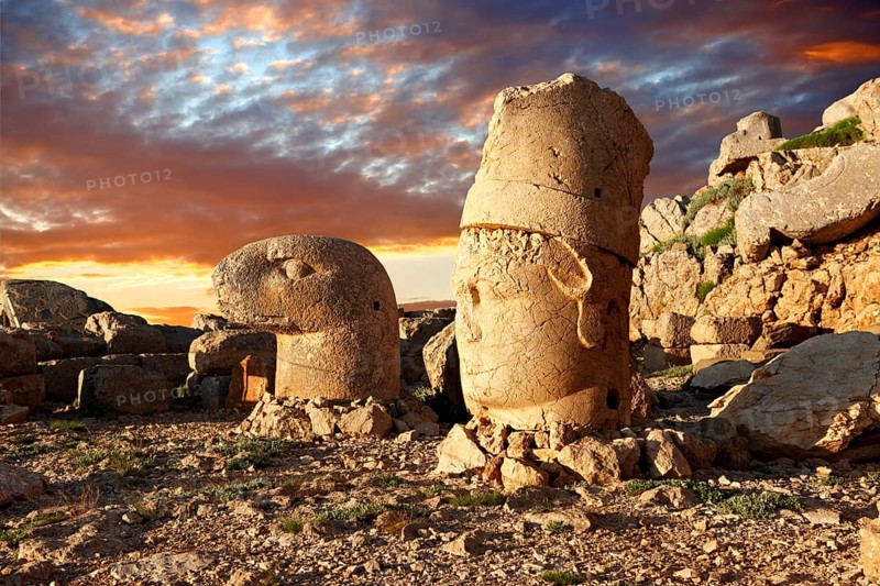 Broken statues around the tomb of Commagene King Antiochus 1 on top of Mount Nemrut