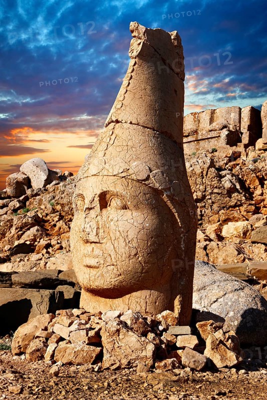 Broken statues around the tomb of Commagene King Antochius I on top of Mount Nemrut