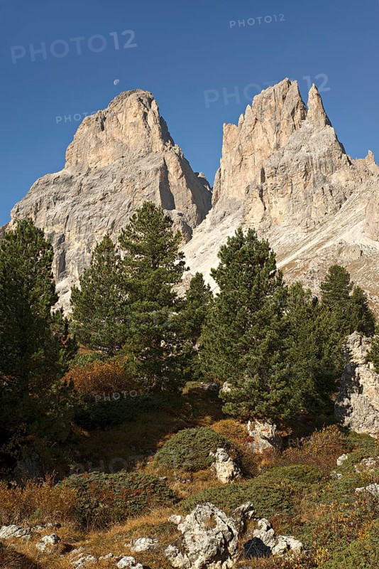 Grohmannspitze Mountain and Fuenffingerspitze Mountain