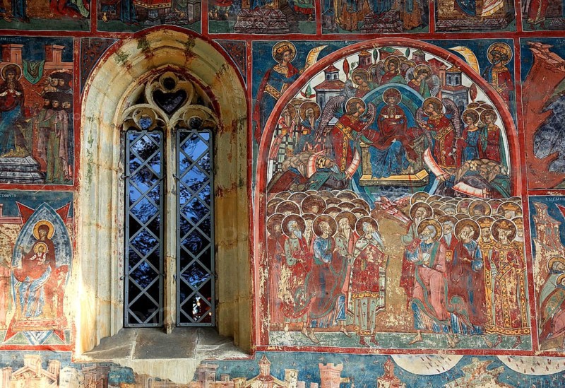 Exterior fresco