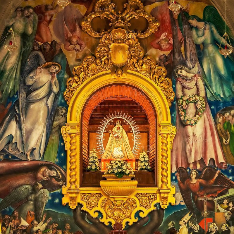 Marian image in the sanctuary