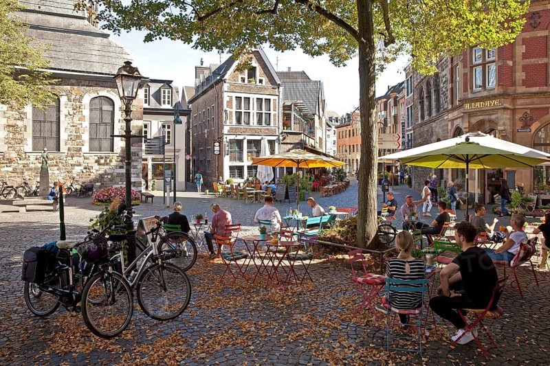 Street cafe in the old town