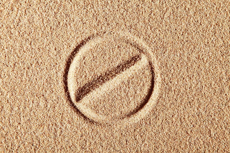 Circle with a diagonal line