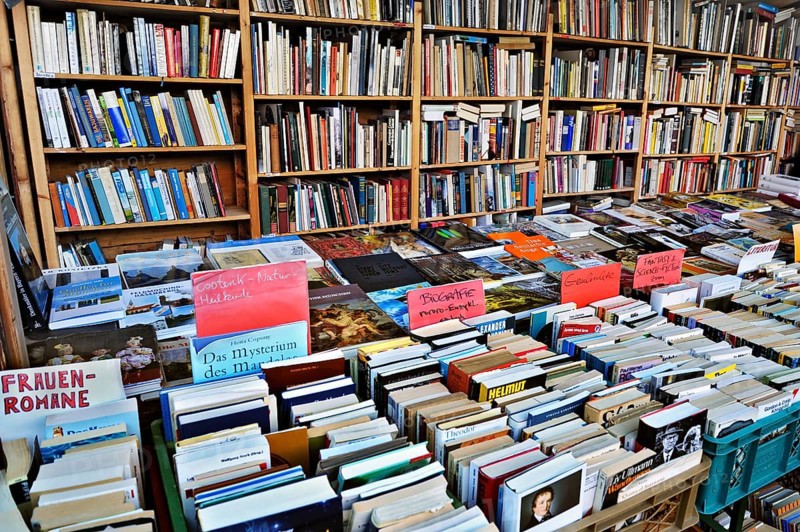 Books at the Auer Dult annual market