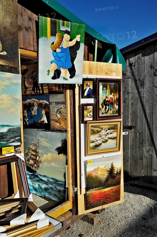 Oil paintings at the Auer Dult annual market