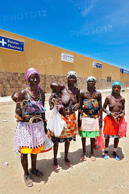 Nama women with children