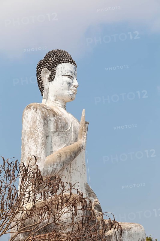 Giant Buddha statue at Wat Ek Phnom temple