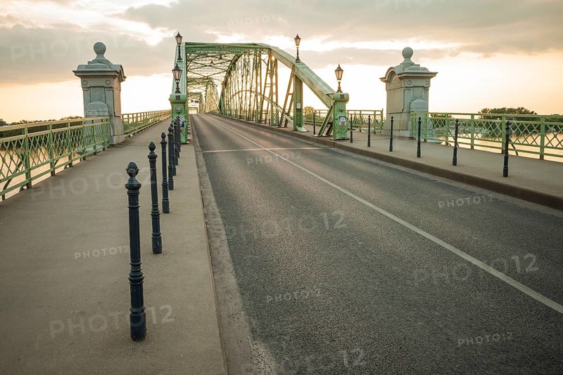 Maria Valeria bridge