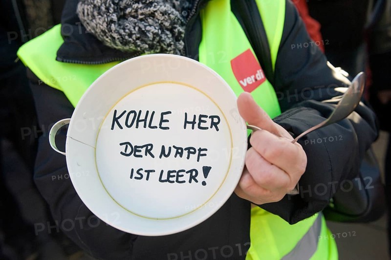 Plate with the message