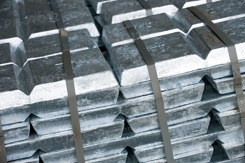 Finished zinc ingots for trade
