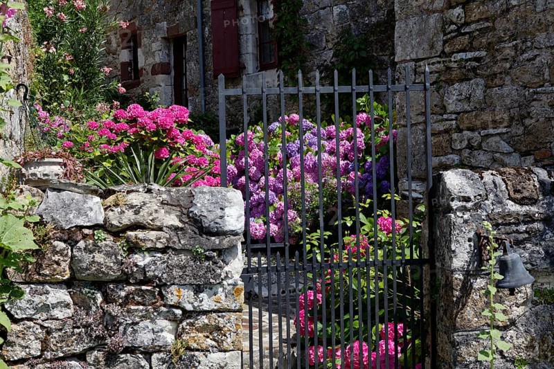 Gate