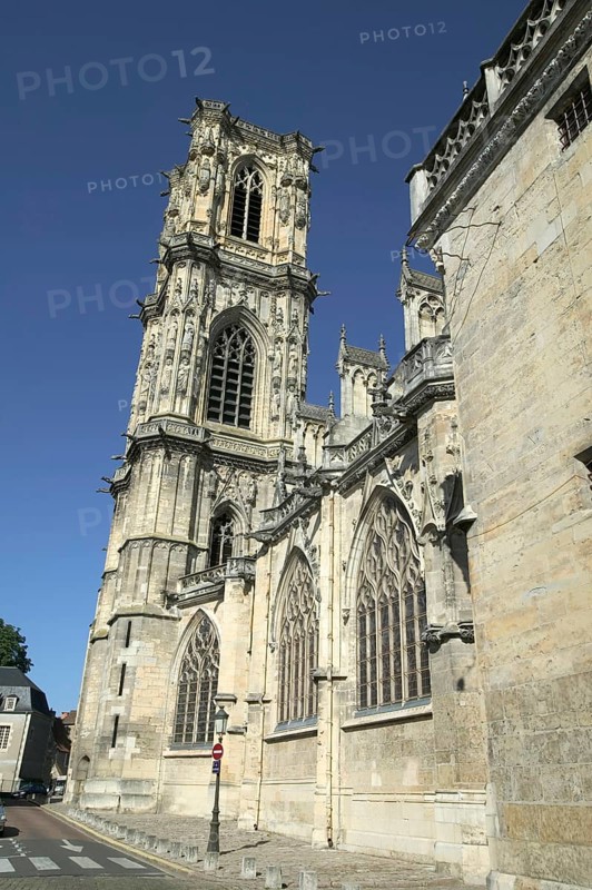 Saint-Cyr-et-Sainte-Juliette cathedral