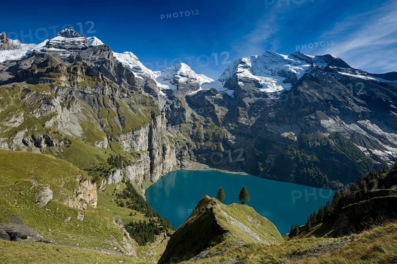 Oeschinensee lake