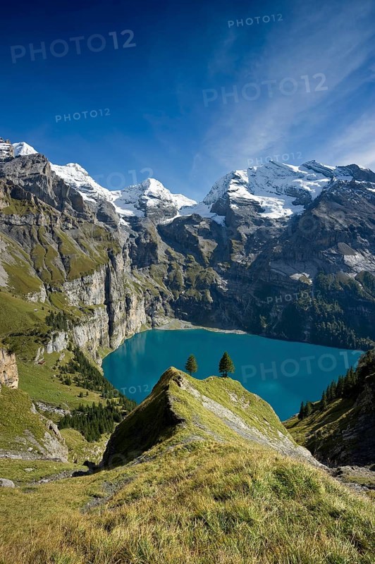 Oeschinensee lake