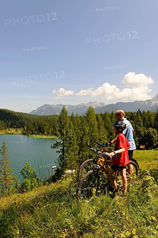 Cycling tour with mountain bikes