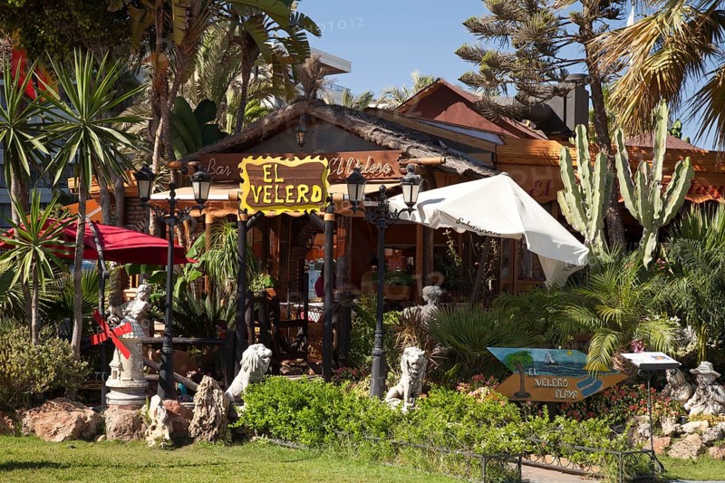 El Velero Bar on the beach