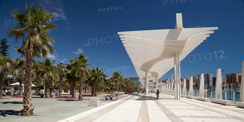 Covered promenade of El Palmeral de las Sorpresas at the port