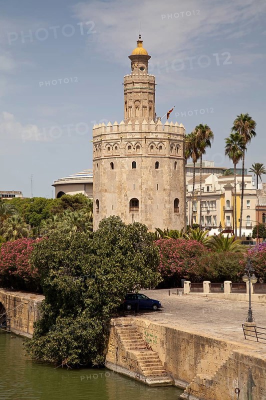 Torre del Oro tower beside the Guadalquivir River