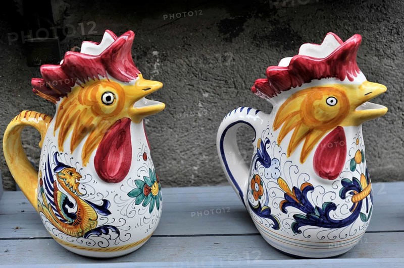 Jugs in the shape of cockerels