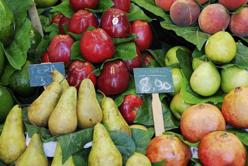 Fruit stand