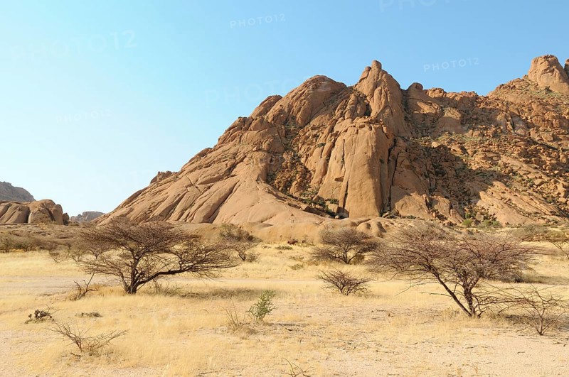 Savannah landscape with granite rocks of the Pontok Mountains