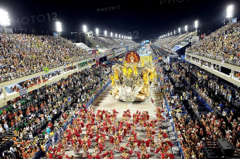 Parade of the samba school Inocentes de Belford Rocho
