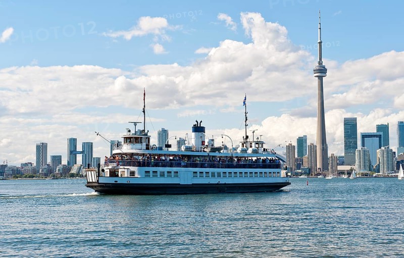 Ferry from Toronto to Centre Island